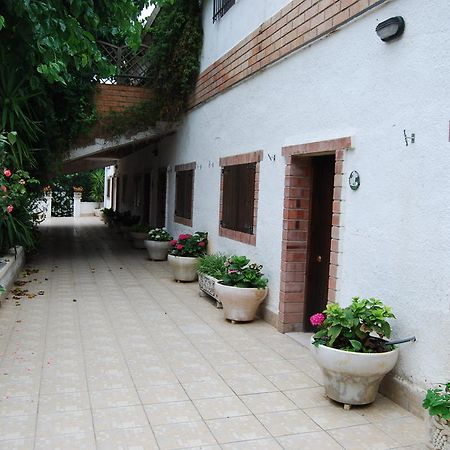 Apartamentos Les Moreres Duesaigues Bagian luar foto