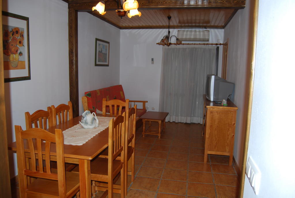 Apartamentos Les Moreres Duesaigues Ruang foto